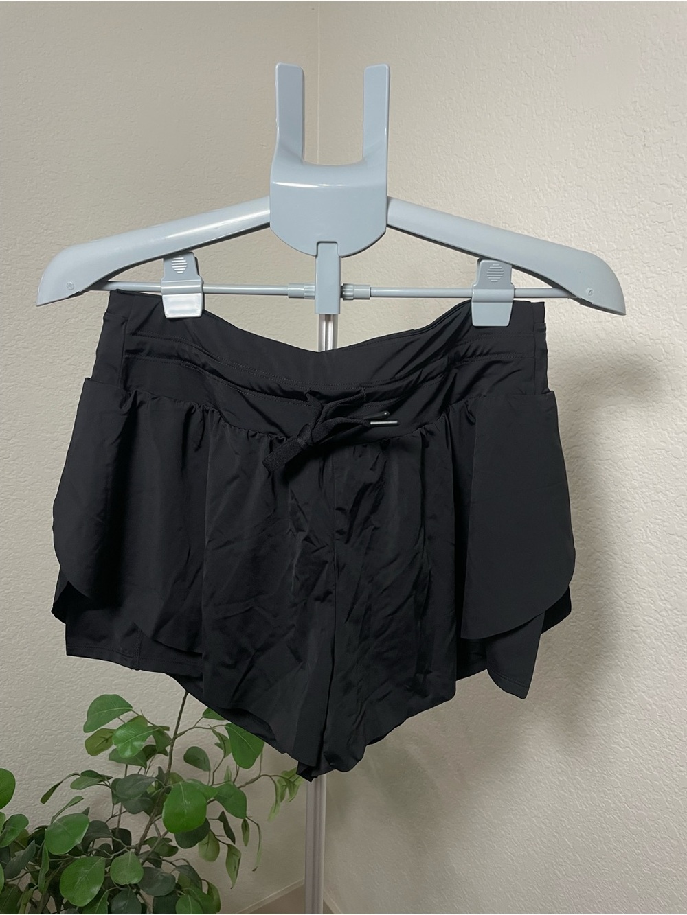 ISEEGZ Black Swim Skort Shorts Size Large High Waist Drawstring Pockets